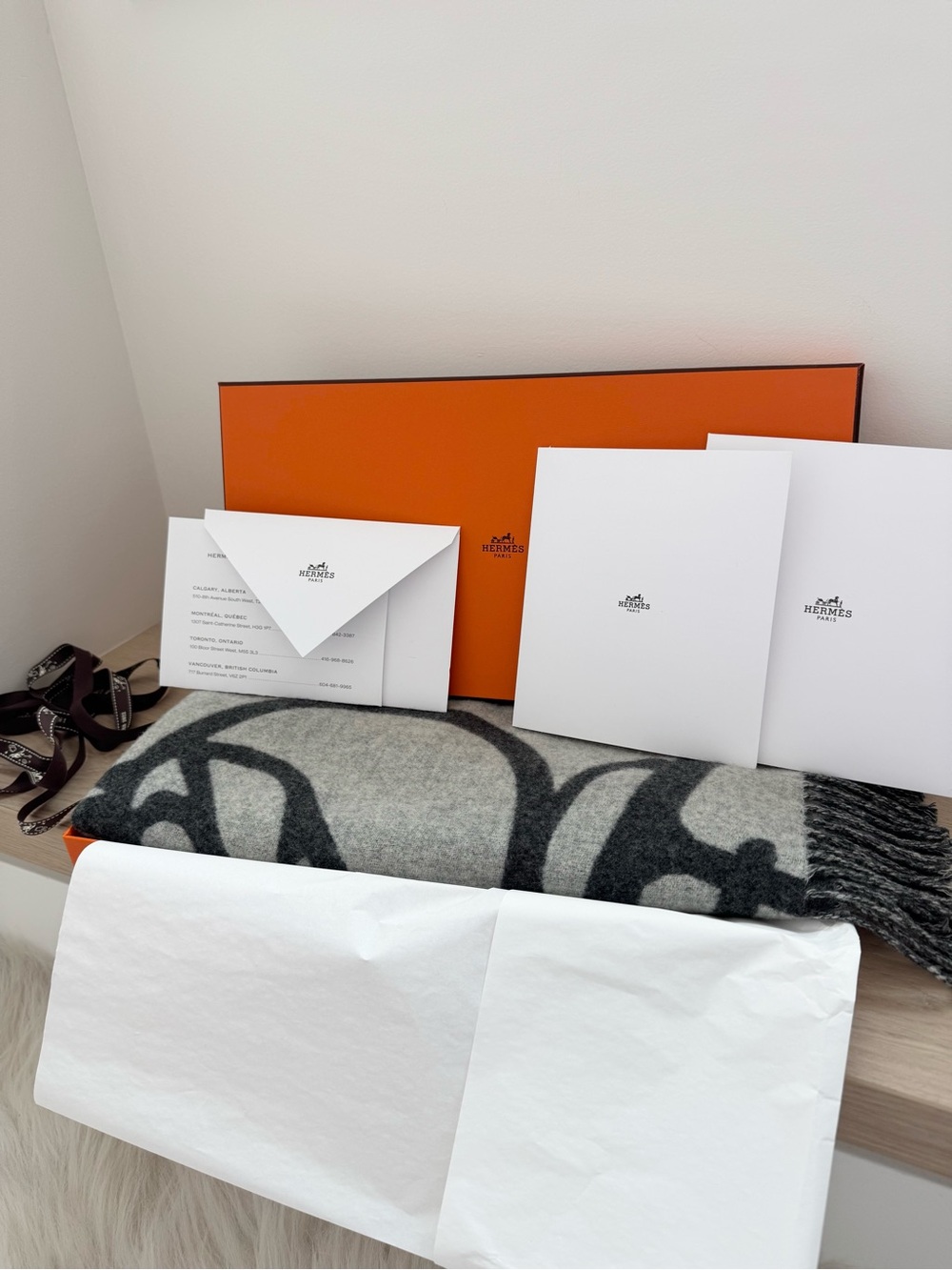 Hermes cashmere grey Boucles et Camails muffler scarf with box and full set - Picture 11 of 11